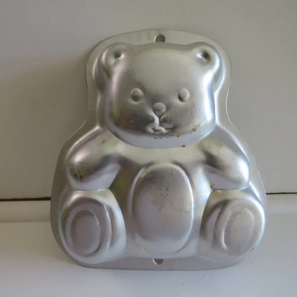 Teddy Bear Baking Cake Pan Metal LIKE NEW Condition 5.5